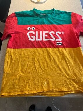 GUESS men Colorblock Tee in Green, Red & Yellow with Logo